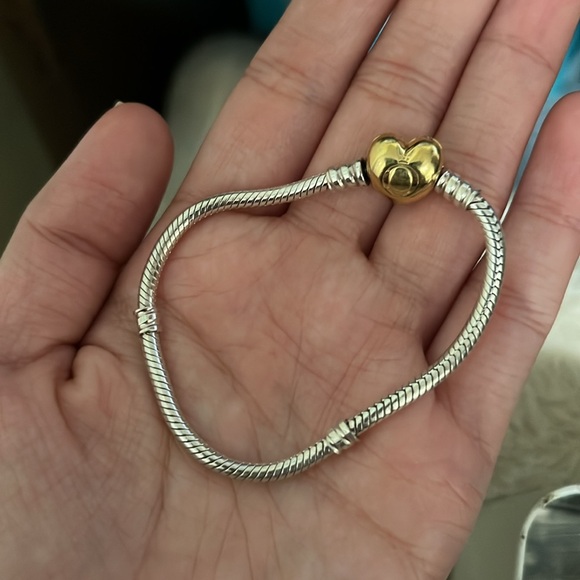 Pandora Moments Heart Clasp Snake Chain Bracelet - Picture 2 of 6